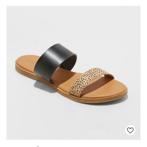 Target sandals- TAGS ON!